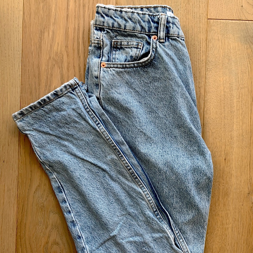Light Wash Mom Jeans from Zara, Size 4
